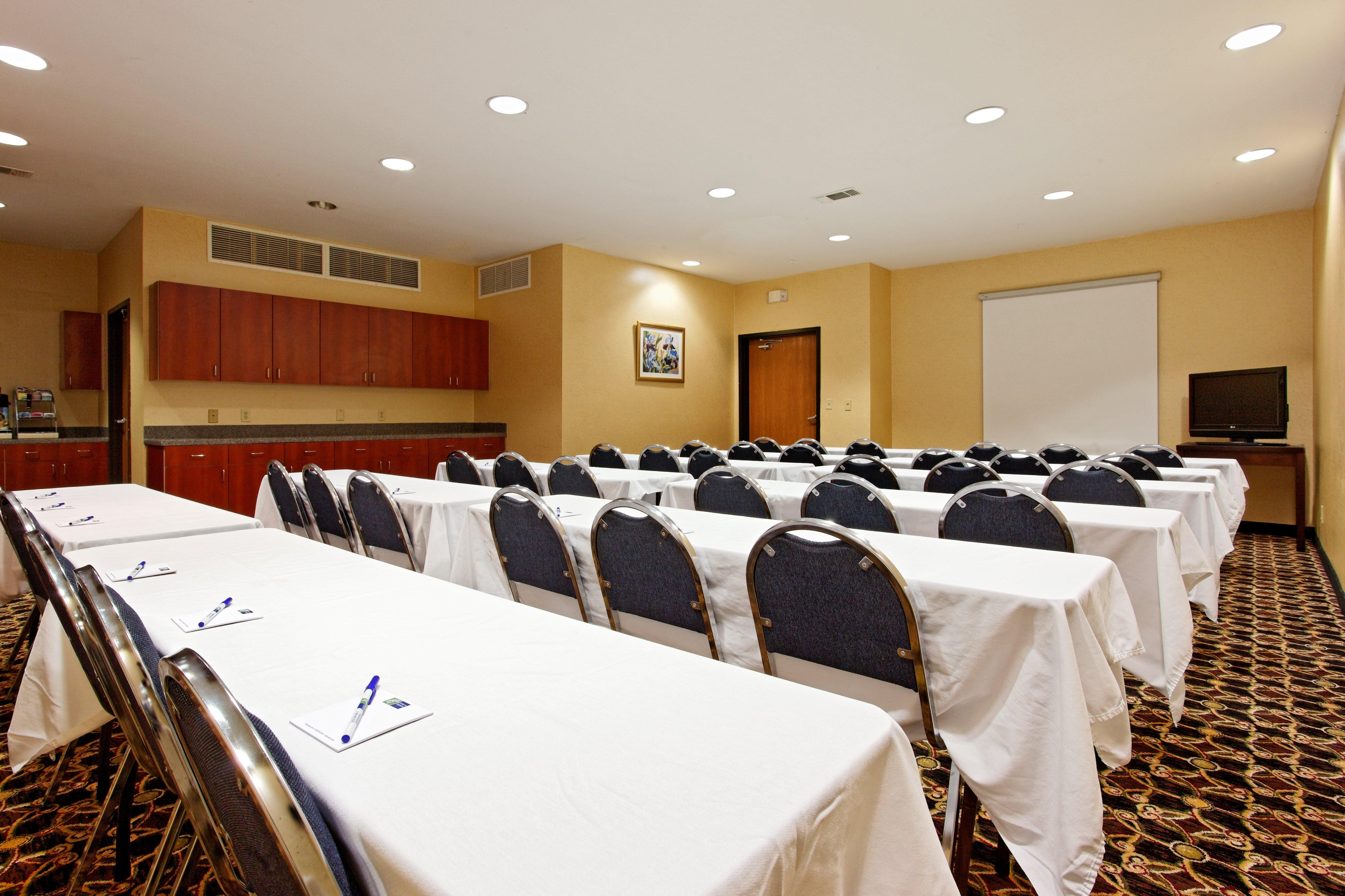 Holiday Inn Express Crockett By Ihg Esterno foto