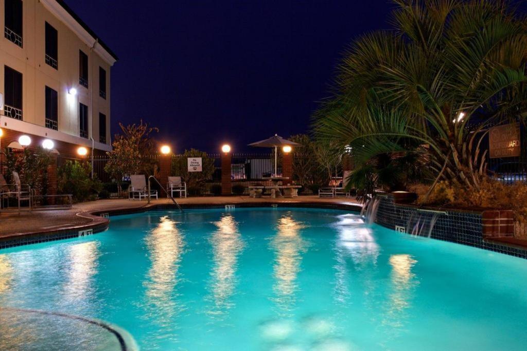 Holiday Inn Express Crockett By Ihg Esterno foto