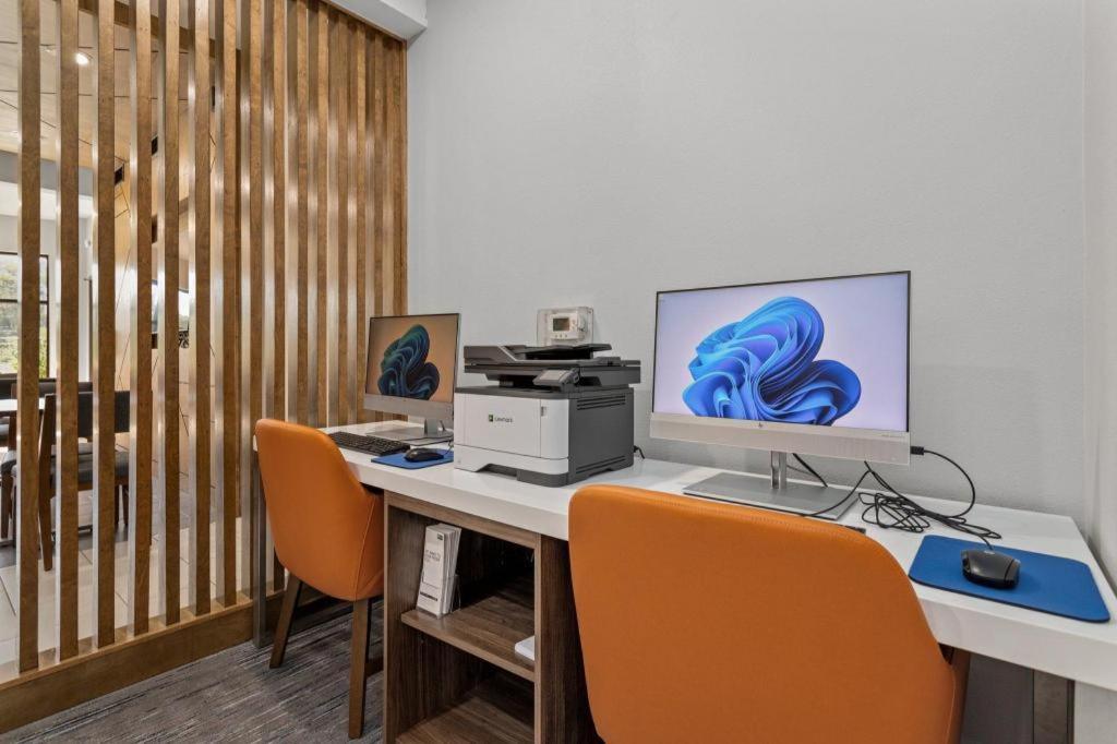 Holiday Inn Express Crockett By Ihg Esterno foto