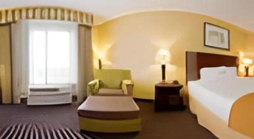 Holiday Inn Express Crockett By Ihg Esterno foto