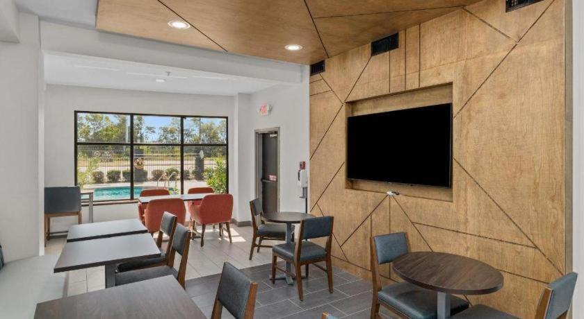 Holiday Inn Express Crockett By Ihg Esterno foto