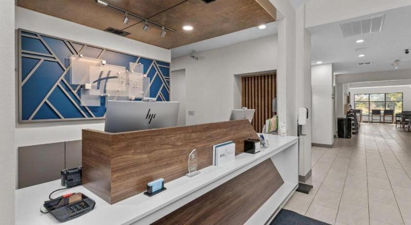 Holiday Inn Express Crockett By Ihg Esterno foto