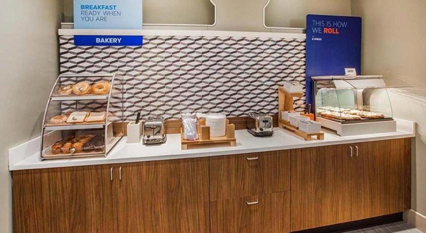 Holiday Inn Express Crockett By Ihg Esterno foto