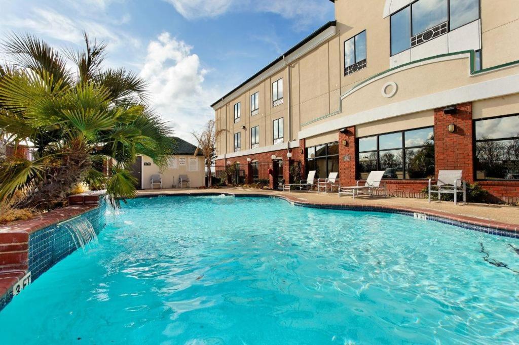 Holiday Inn Express Crockett By Ihg Esterno foto